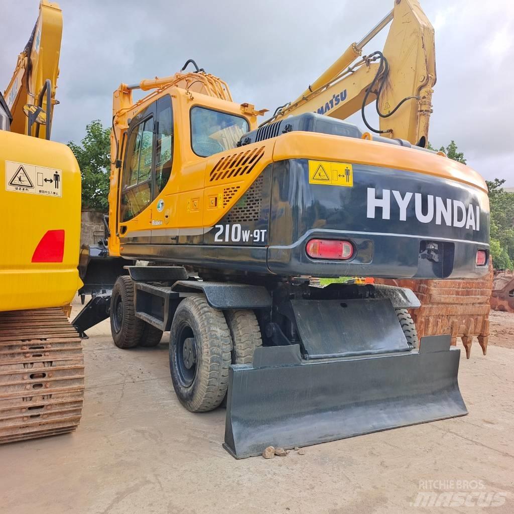 Hyundai 210W-9 Gravemaskiner på hjul