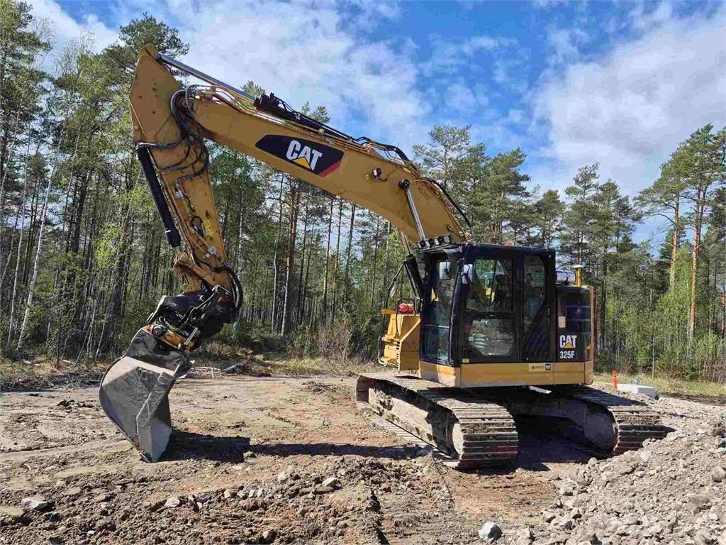 CAT 325FLCR Gravemaskiner på larvebånd