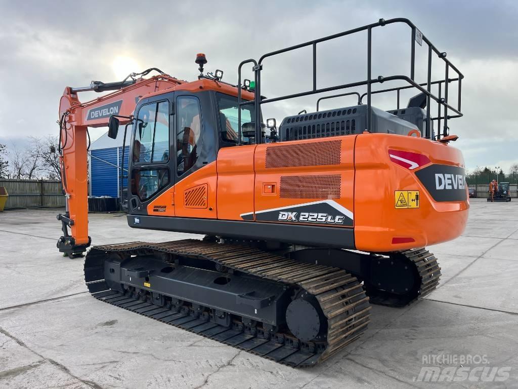 Develon DX 225 LC-7 Gravemaskiner på larvebånd