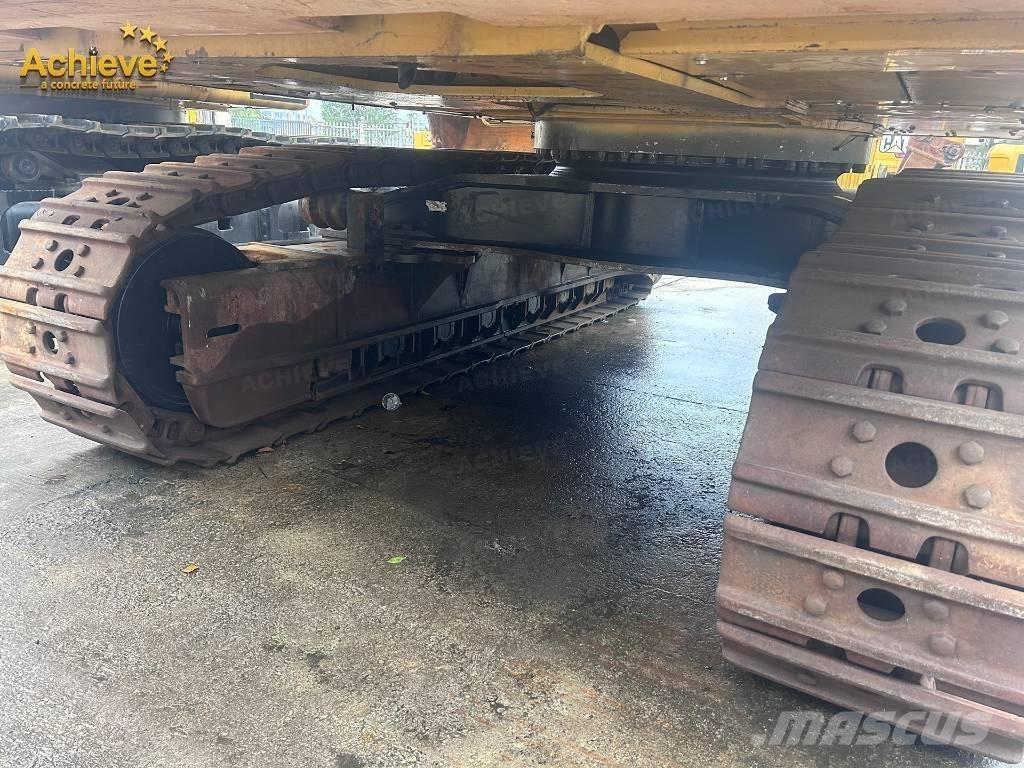 CAT 374 Gravemaskiner på larvebånd