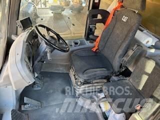 CAT 777F Terrængående lastbiler