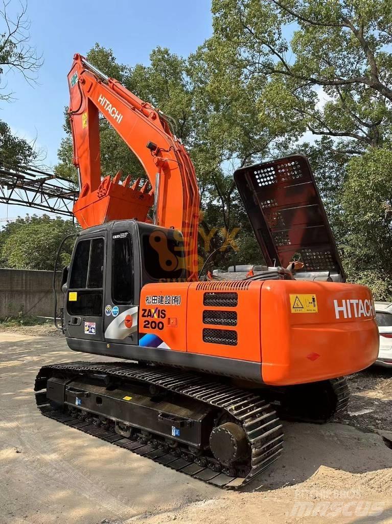 Hitachi EX 200 Gravemaskiner på larvebånd