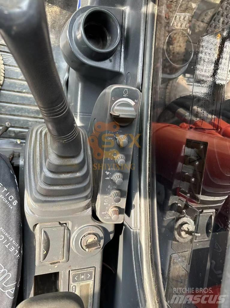 Hitachi EX 200 Gravemaskiner på larvebånd