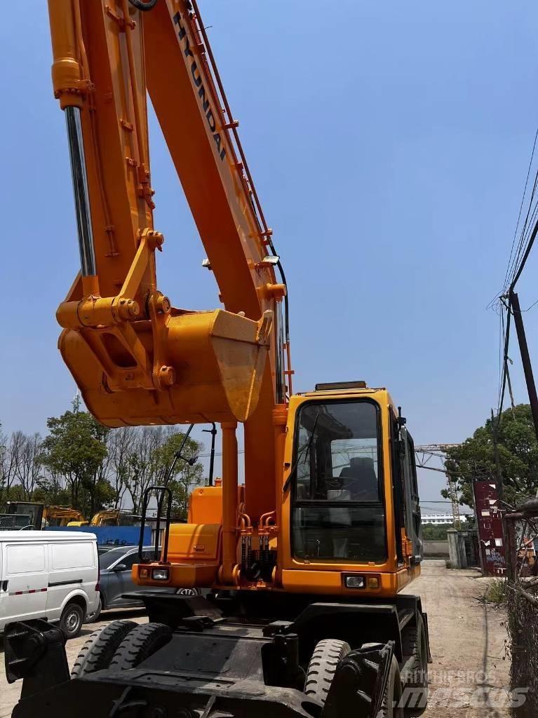 Hyundai 210W-7 Gravemaskiner på hjul