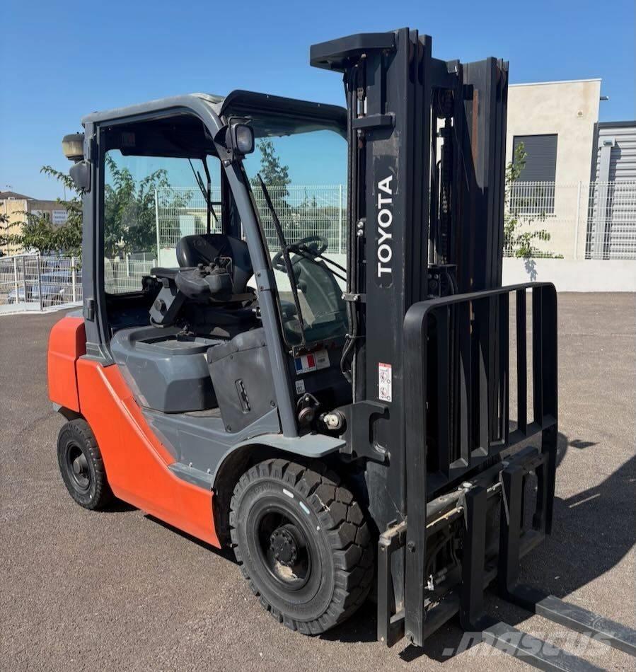 Toyota 02-8 FDF 25 Diesel gaffeltrucks