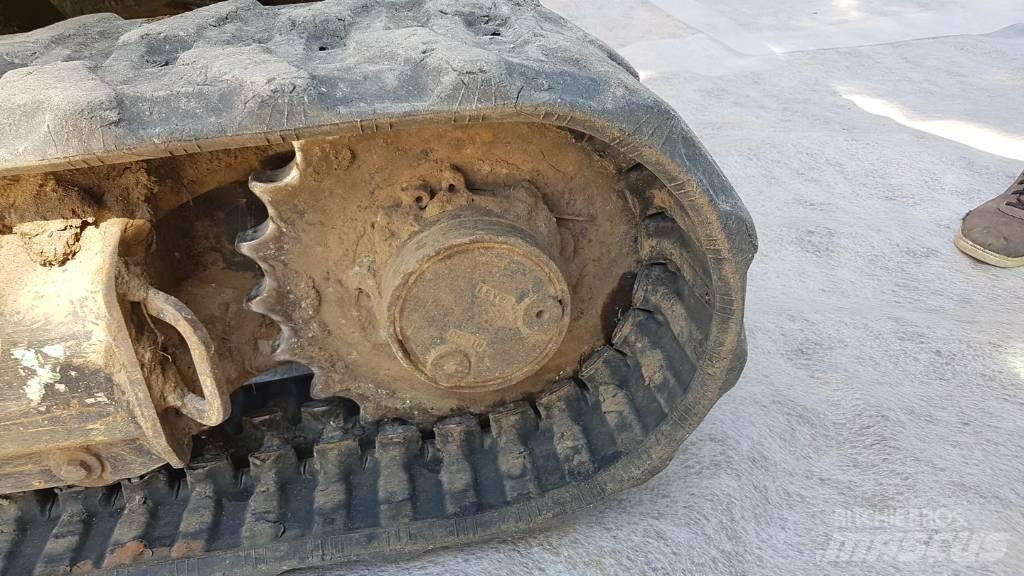 Komatsu PC24MR-5 Minigravemaskiner