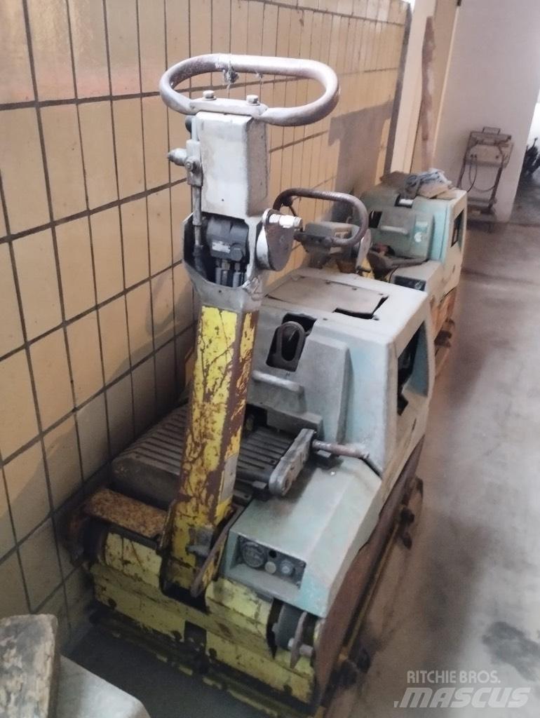 Ammann AVH 8020 Vibratorer