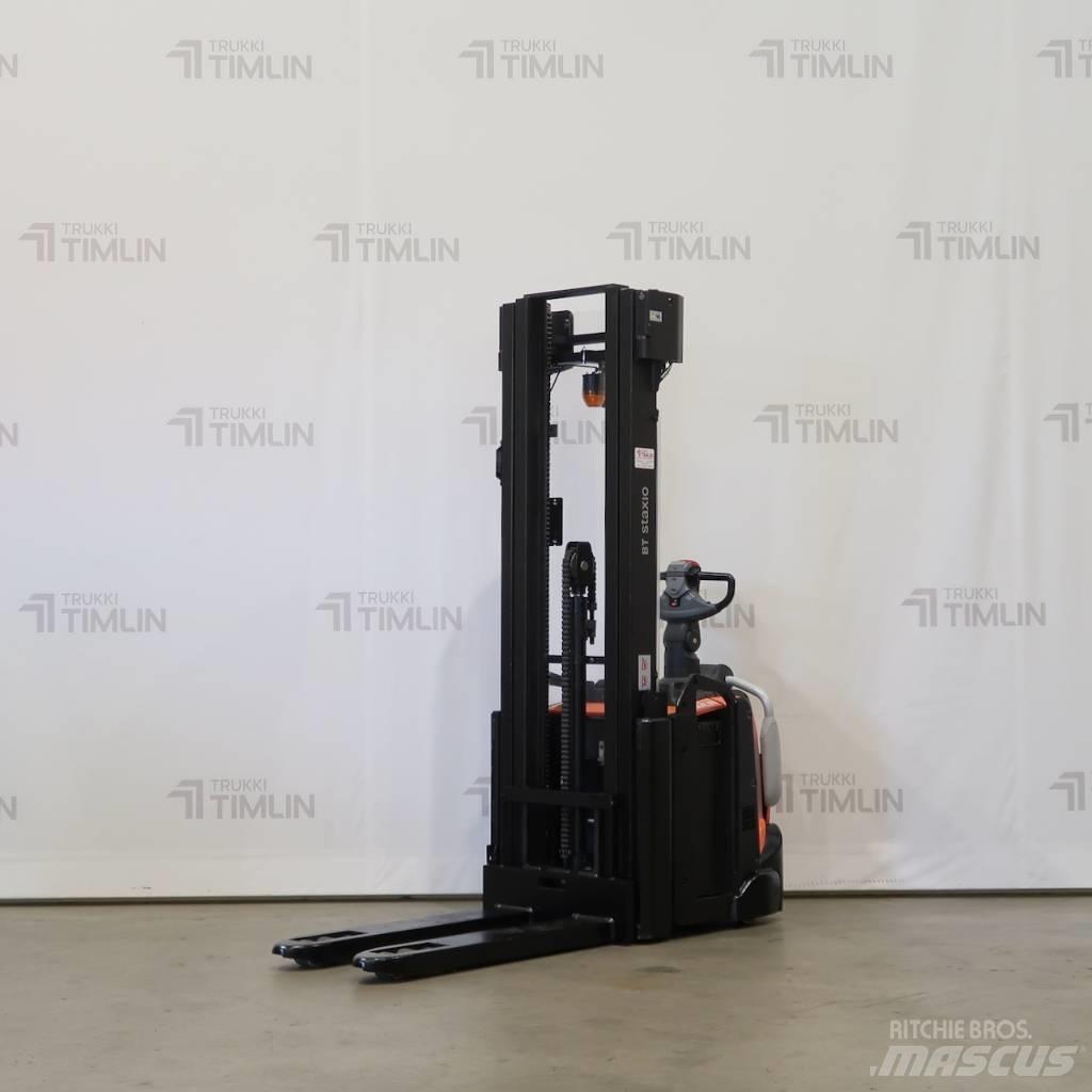 Toyota SPE140L Selvkørende stablere