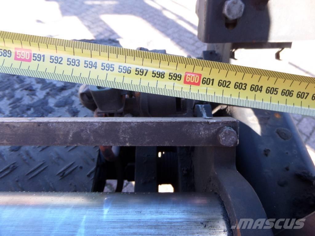 Dynapac F 30 CR Asfaltudlæggere