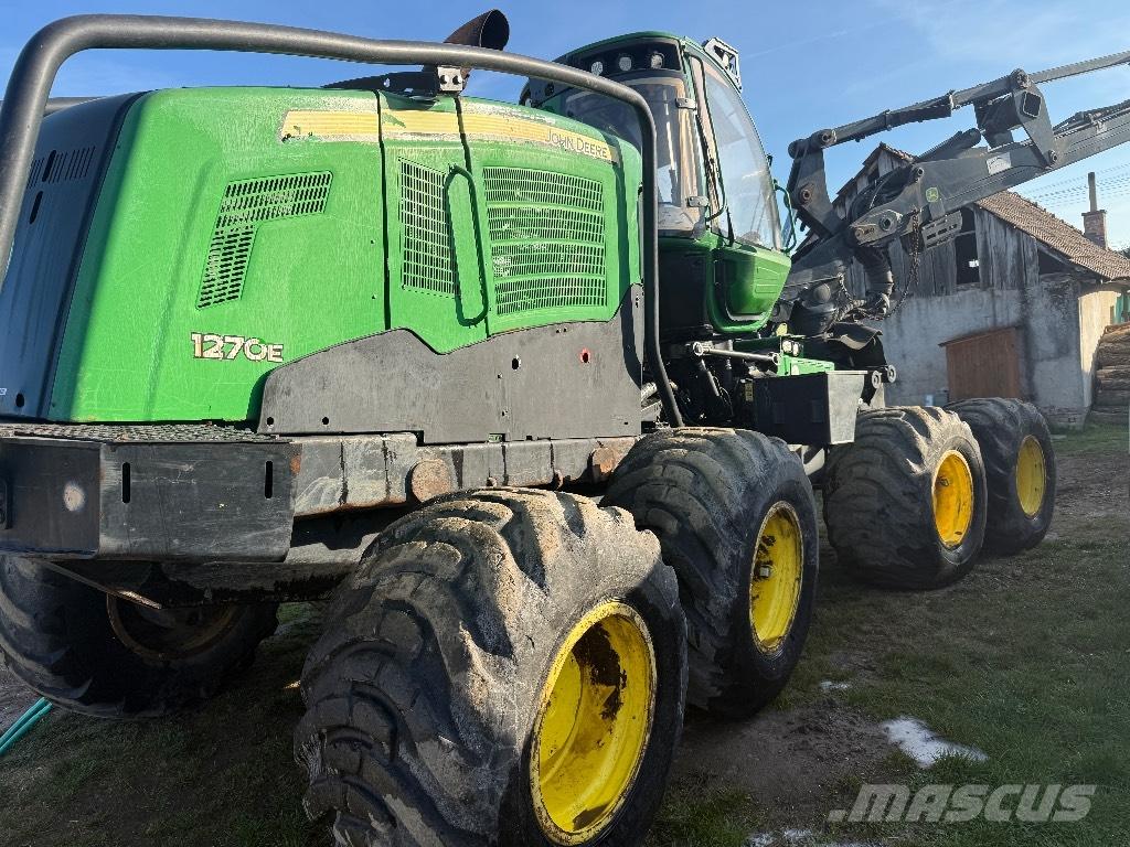 John Deere 1270 E Skovningsmaskiner