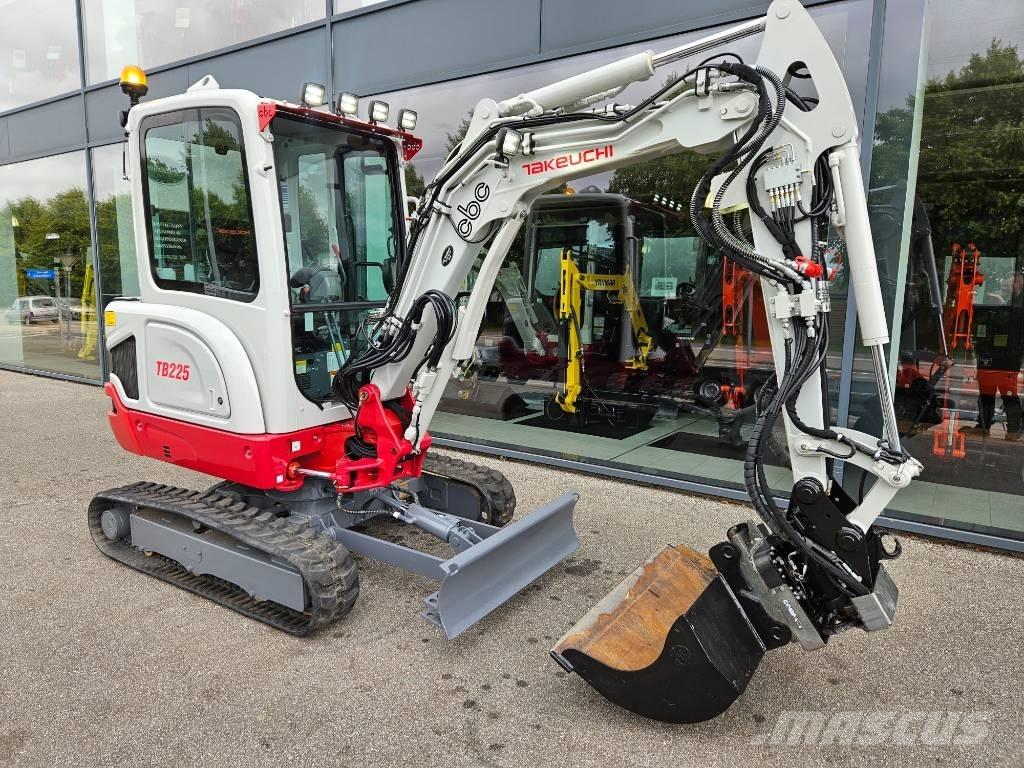Takeuchi TB 225 Minigravemaskiner