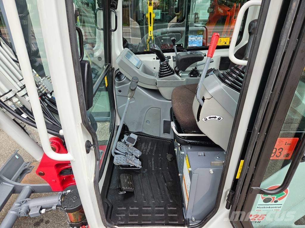 Takeuchi TB 225 Minigravemaskiner