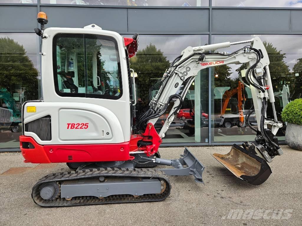 Takeuchi TB 225 Minigravemaskiner