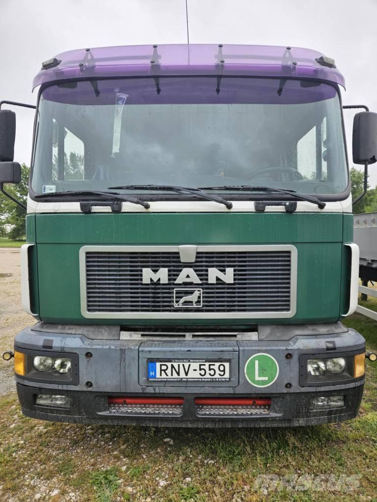 MAN F 2000 Trækkere