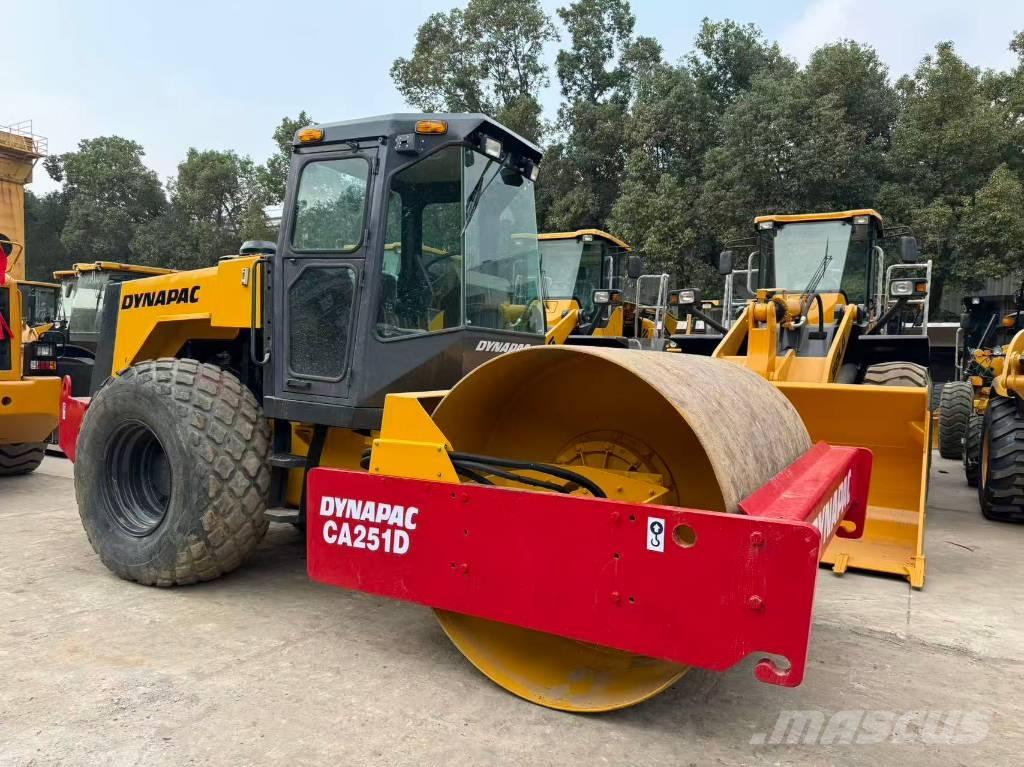 Dynapac CA251 D Enkelt tromle