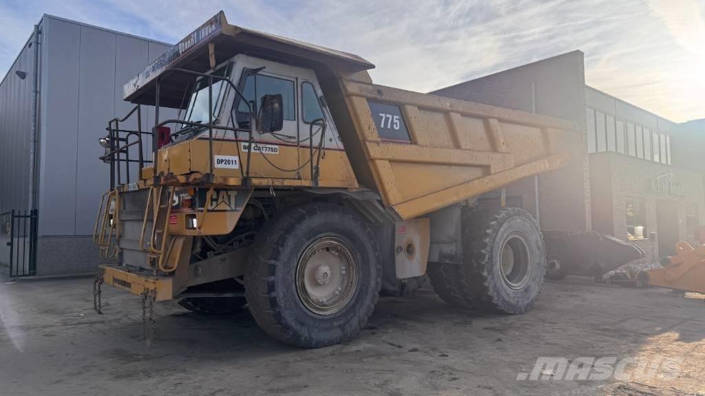 CAT 775 D Knækstyrede dumpere