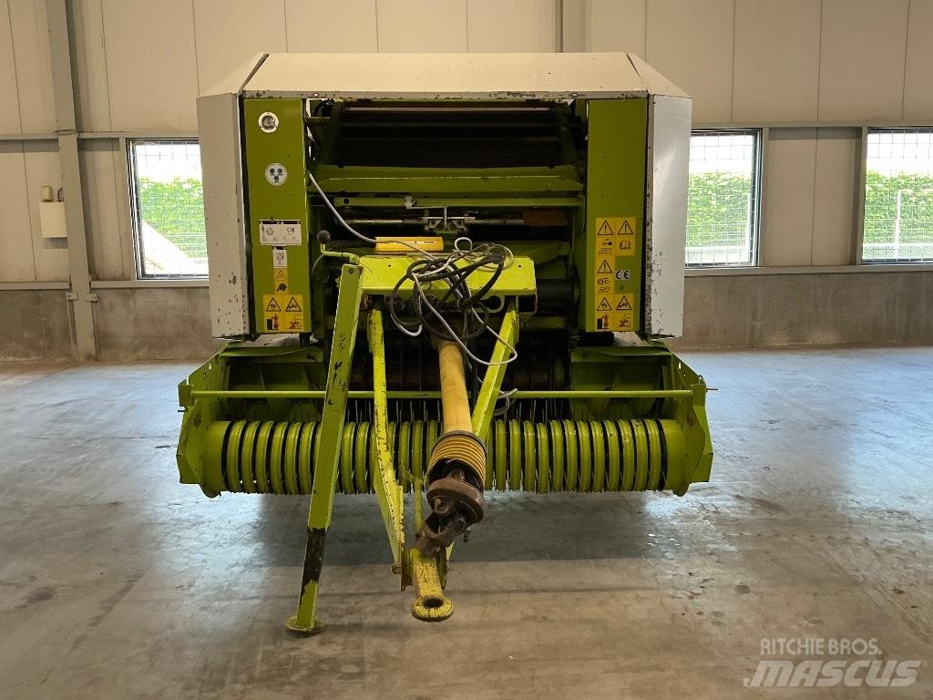 CLAAS Rollant 240 Rundballe-pressere