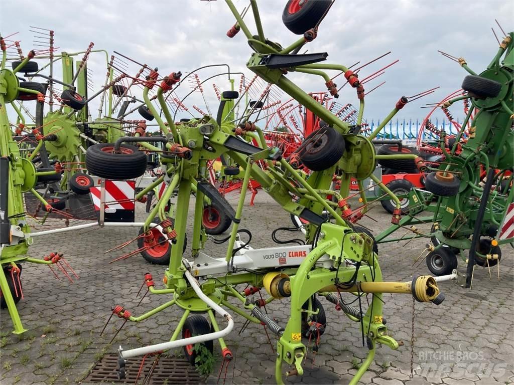 CLAAS Volto 800 River og høvendere