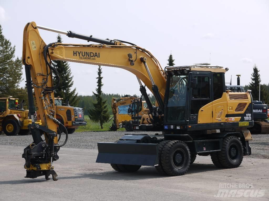 Hyundai HW 180 Gravemaskiner på hjul