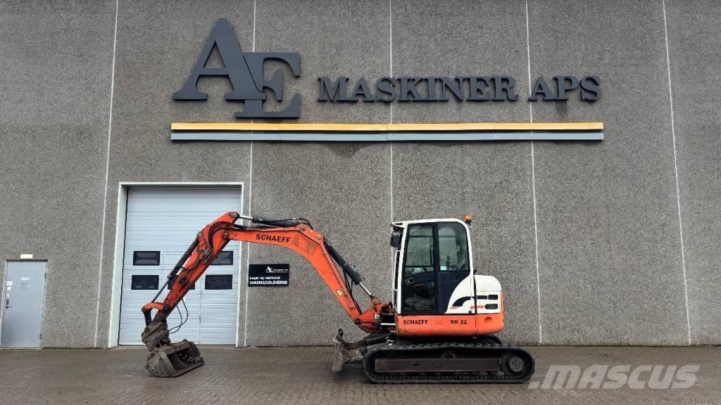 Schaeff HR 32 Midi-gravemaskiner 7t - 12t