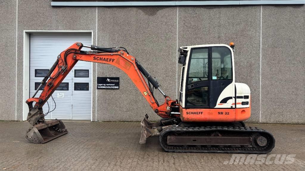Schaeff HR 32 Midi-gravemaskiner 7t - 12t