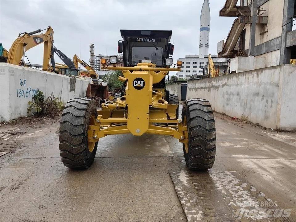 CAT 140K Vejhøvle / Gradere