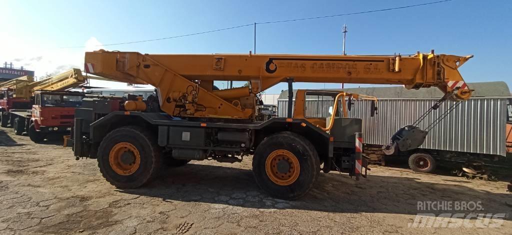 Liebherr 1030 Kraner til hårdt terræn
