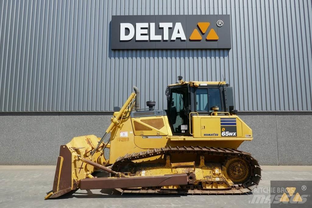 Komatsu D65WX-17 Bulldozer på larvebånd
