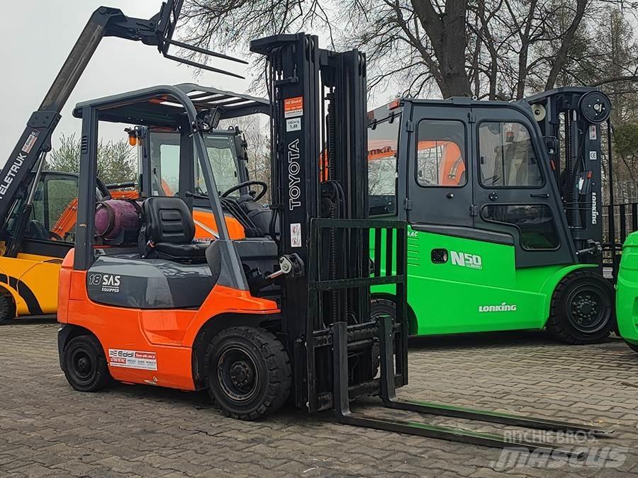 Toyota 42-7FGF18 LPG gaffeltrucks