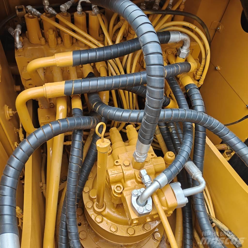 CAT 320D2 Gravemaskiner på larvebånd