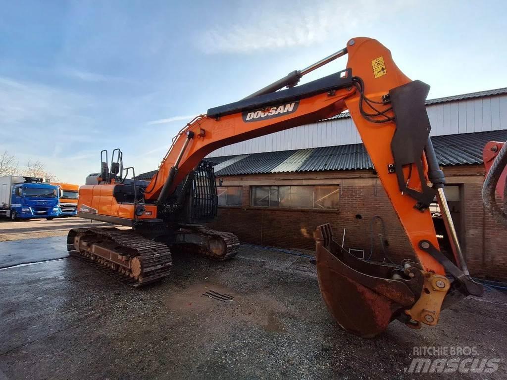 Doosan DX235lc Gravemaskiner på larvebånd