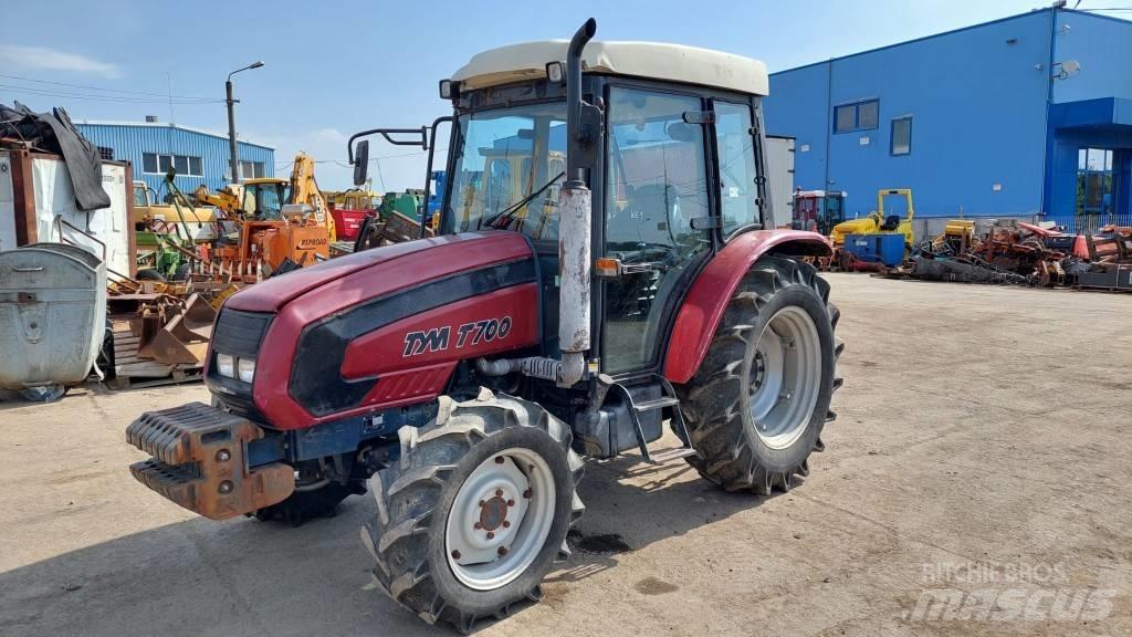 TYM T700 Traktorer