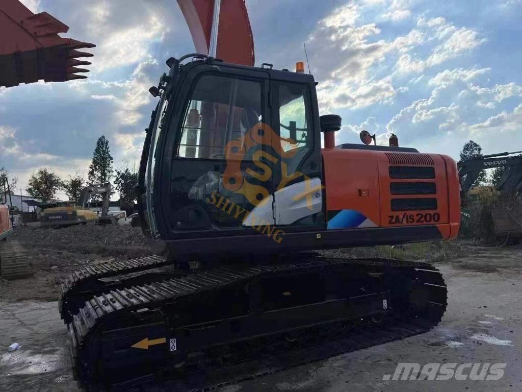 Hitachi ZX200-5G Gravemaskiner på larvebånd