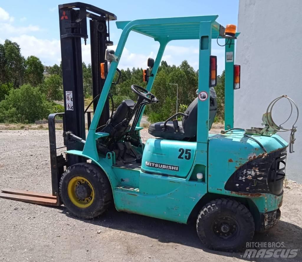 Mitsubishi FG25K LPG gaffeltrucks