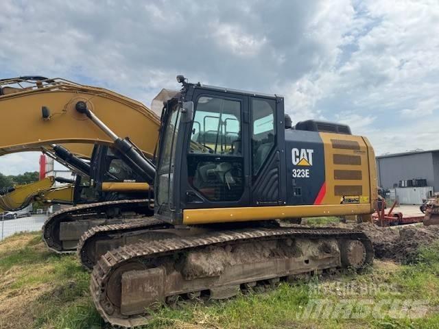 CAT 323 E Gravemaskiner på larvebånd
