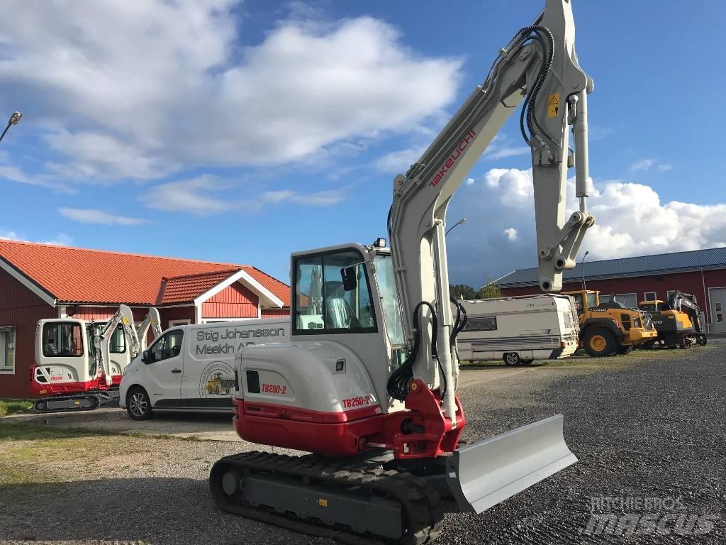 Takeuchi TB250-2 Minigravemaskiner