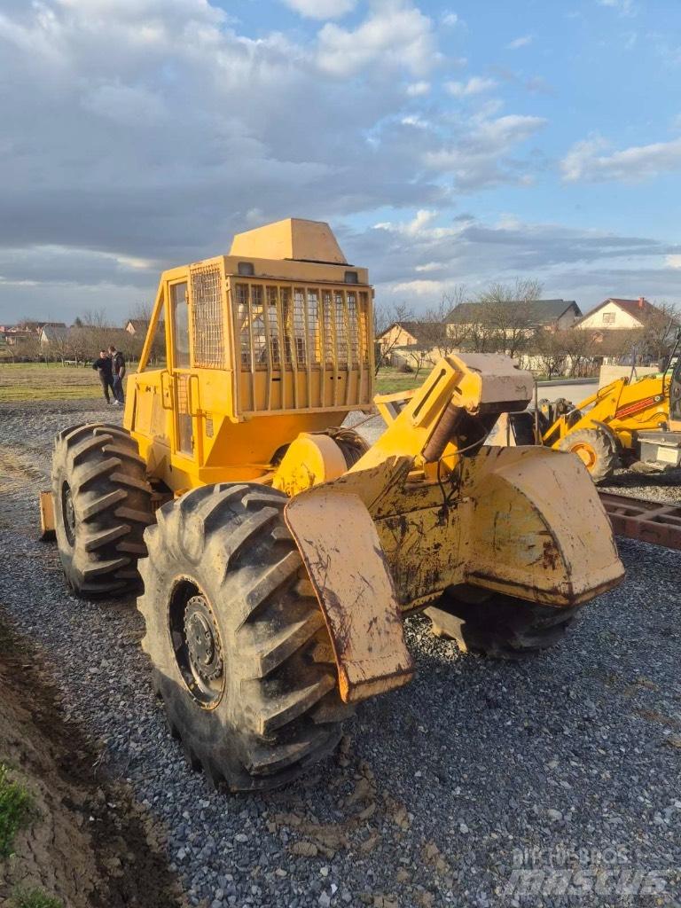 John Deere 667d Skovbrugstraktorer