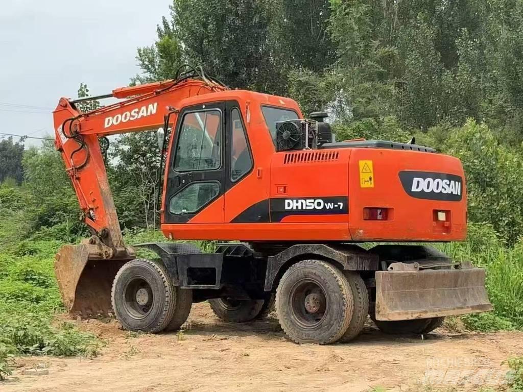 Doosan 150 W-7 Gravemaskiner på hjul