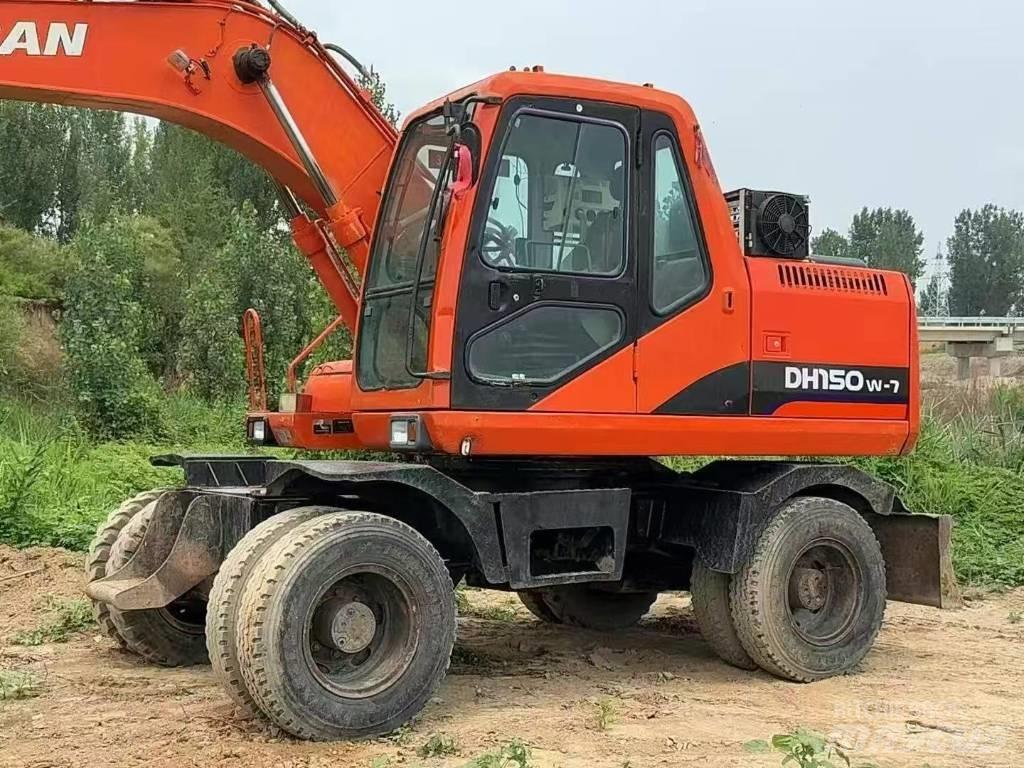Doosan 150 W-7 Gravemaskiner på hjul