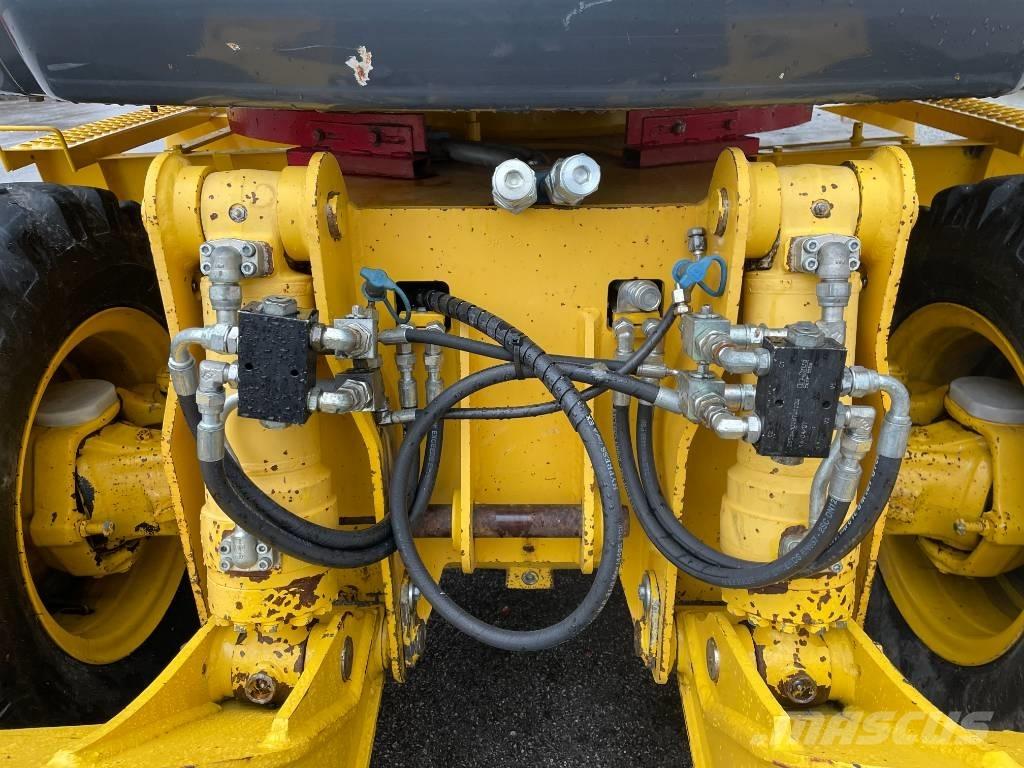 Komatsu PW 98 MR-8 Gravemaskiner på hjul