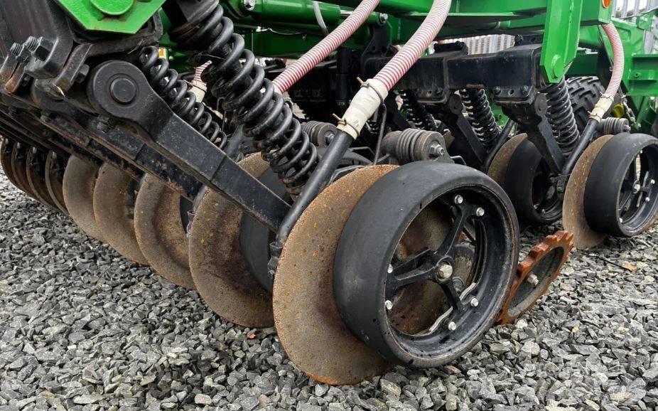 John Deere 750 A Såmaskine