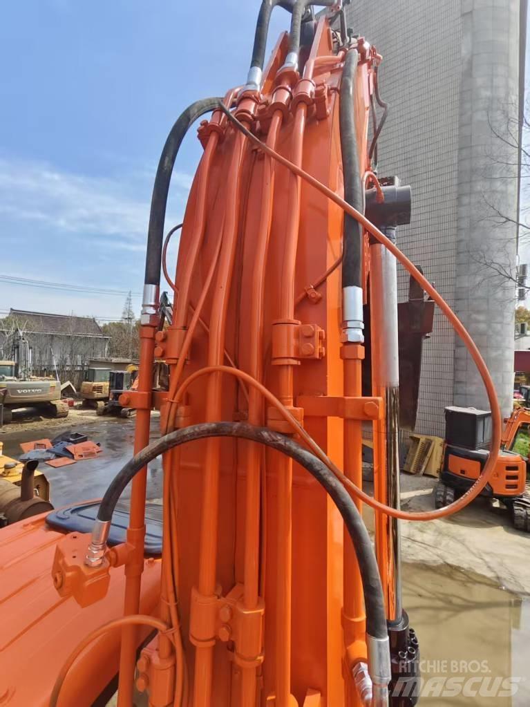 Doosan DX 225 LC Gravemaskiner på larvebånd