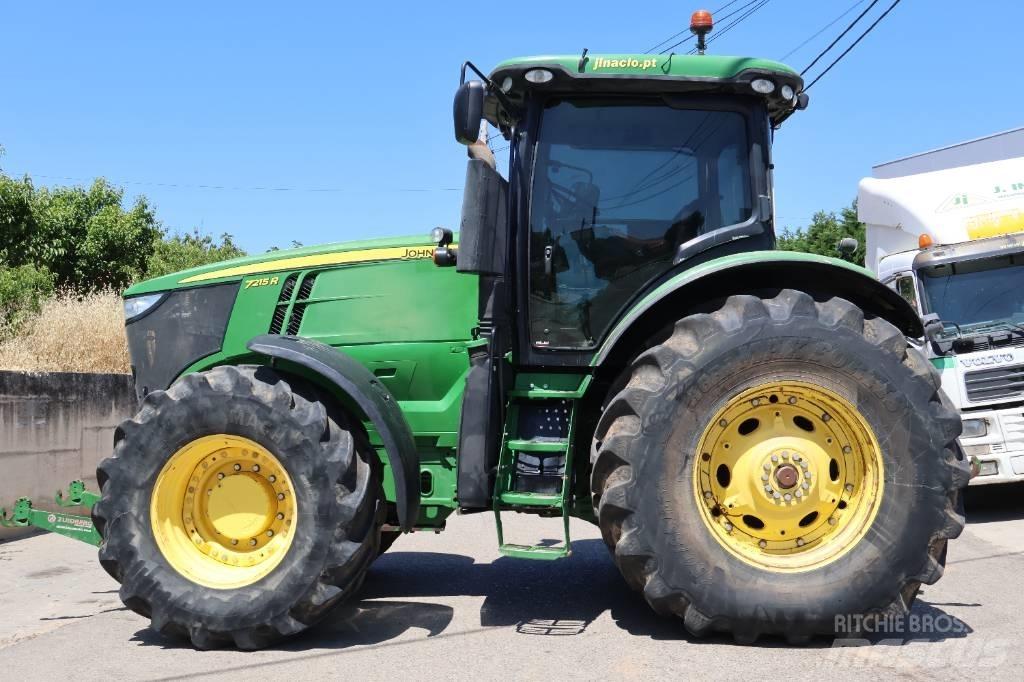 John Deere 7215 R Traktorer