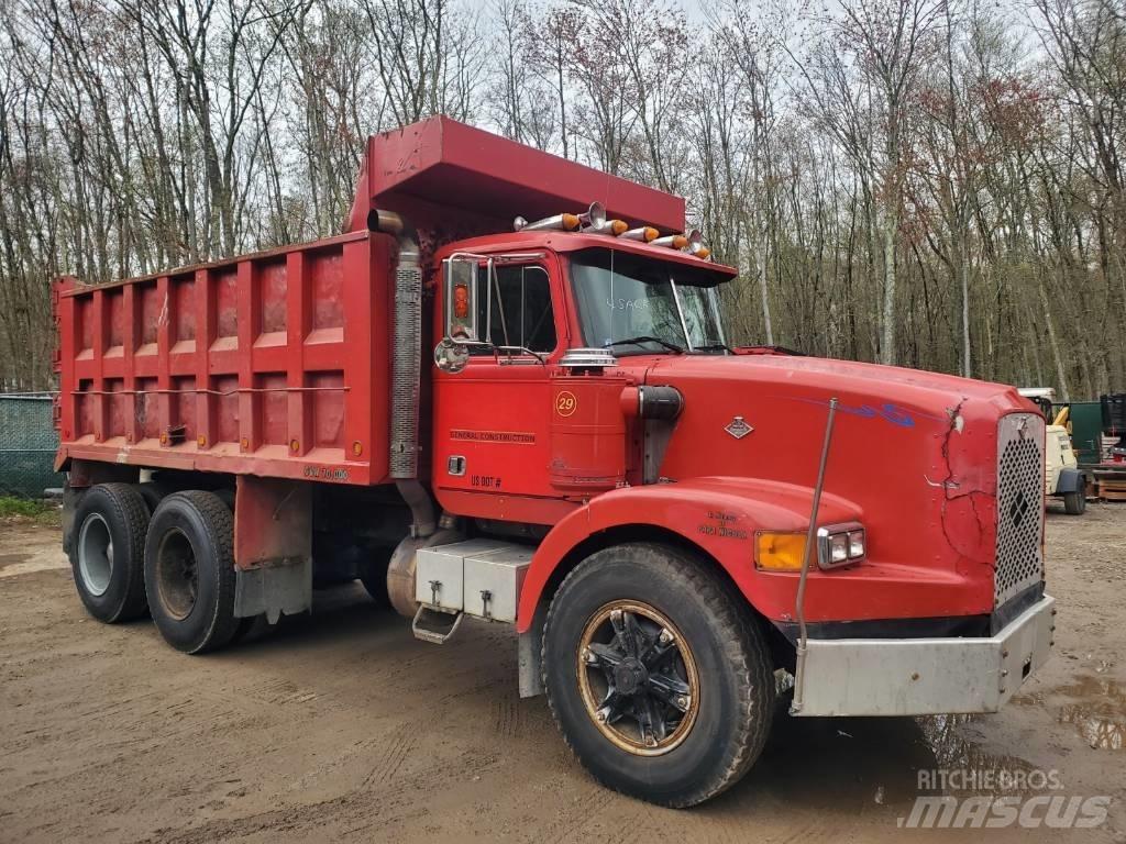 Diamond REO C120 Lastbiler med tip
