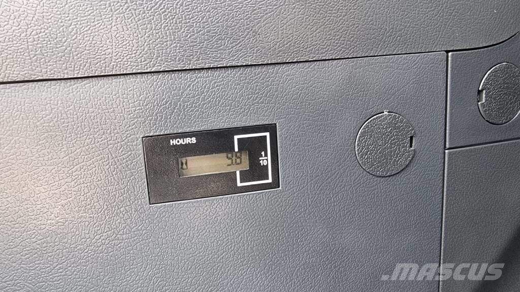 Hyundai HX 140 AL Gravemaskiner på larvebånd