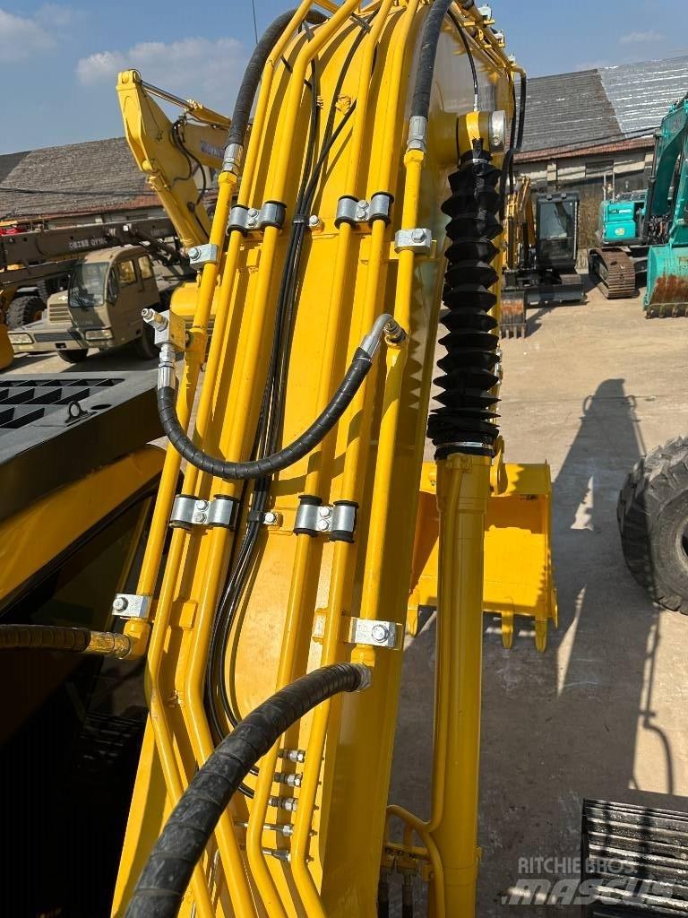 Komatsu PC 200-7 Gravemaskiner på larvebånd