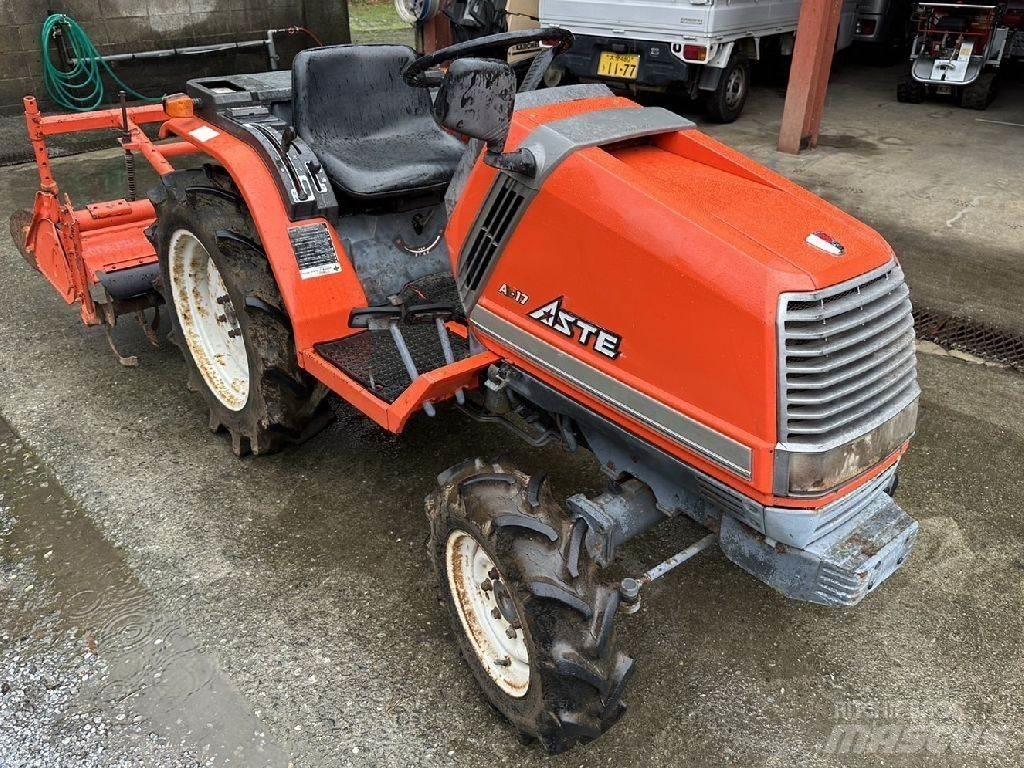 Kubota A-17 Traktorer
