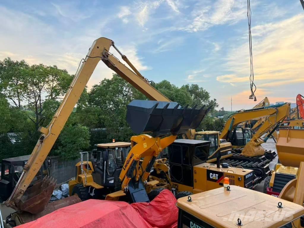 CAT 320 B L Gravemaskiner på larvebånd