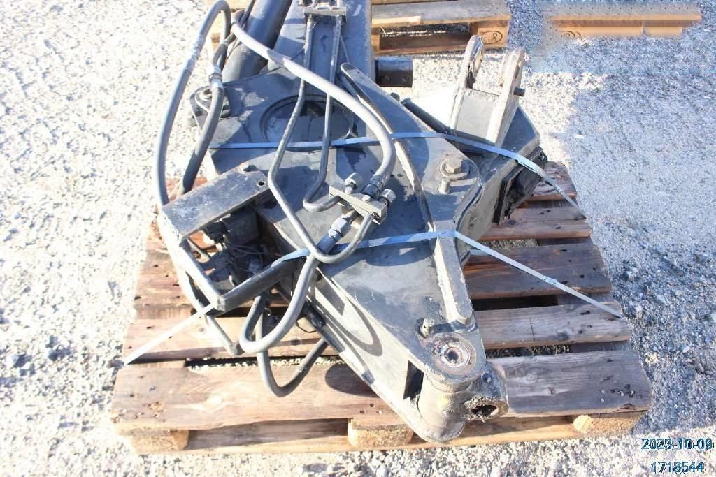 Huddig 960 Chassis og suspension