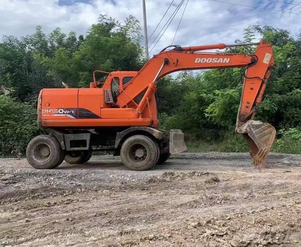 Doosan 150 W-7 Gravemaskiner på hjul